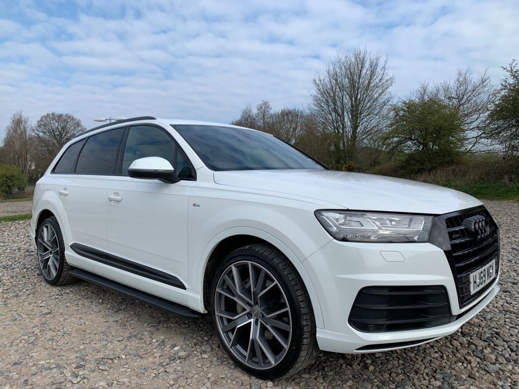 View our AUDI Q7