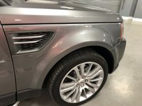 USED 2011 11 LAND ROVER RANGE ROVER SPORT 3.0 TDV6 HSE 5d 245 BHP * HEATED FRONT & REAR LEATHER SEATS * SERVICE HISTORY * MOT NOVEMBER * NAVIGATION