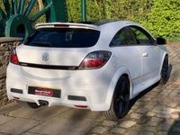 USED 2010 55 VAUXHALL ASTRA 2.0 VXR ARCTIC EDITION 3d 236 BHP VERY RATE 'ASTRA VXR - ARTIC EDITION' ( ONE OF ONLY 500 VEHICLES EVER MADE ) - 1 PRIVATE OWNER FROM BRAND NEW - FULL SERVICE HISTORY (RECENT TIMING BELT REPLACEMENT) - OUTSTANDING CONDITION HAS TO BE SEEN TO FULLY APPRECIATE