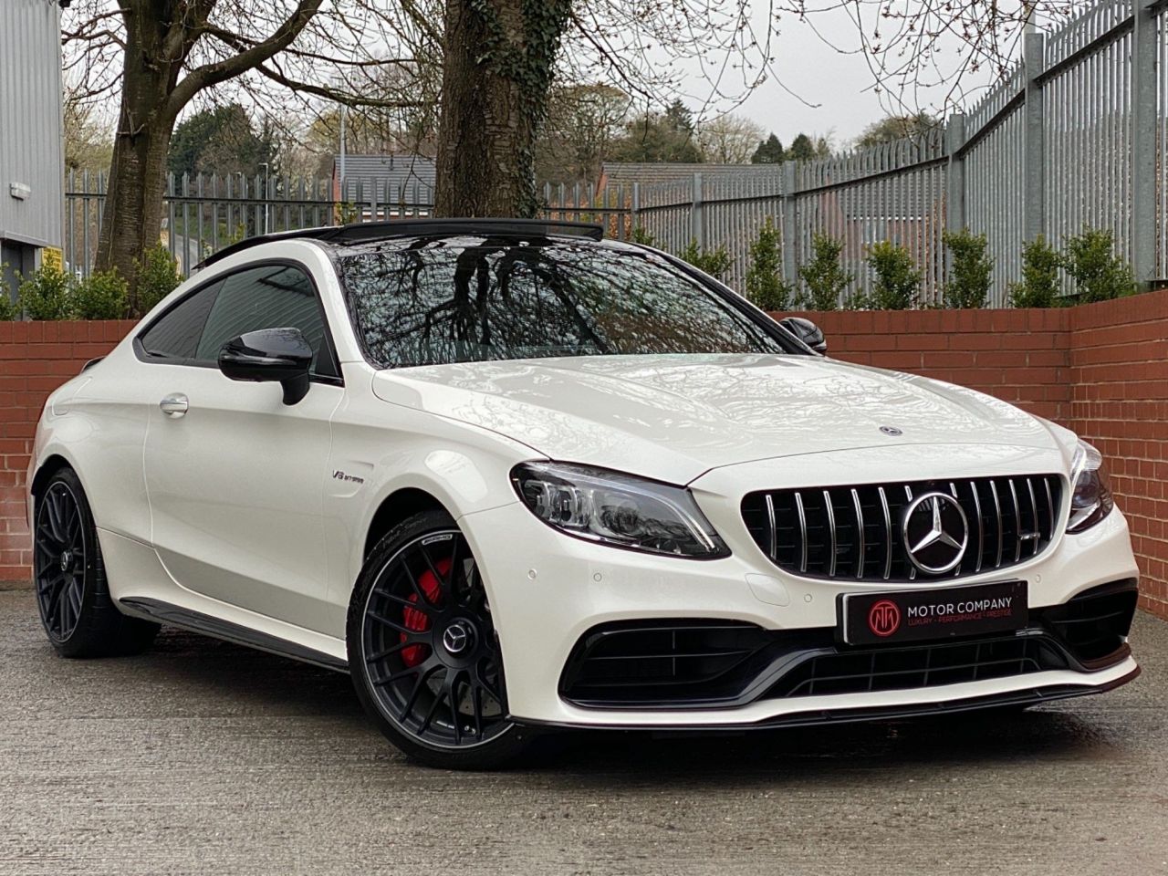Mercedes Benz C Class 4 0 C63 V8 Biturbo Amg S Premium Plus Spds Mct S S 2dr Mercedes Benz C Class 4 0 C63 V8 Biturbo Amg S Premium Plus Spds Mct S S 2dr