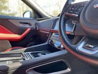 USED 2017 17 JAGUAR F-PACE 3.0 V6 S AWD 5d 296 BHP 4WD AUTO Black Pack Black/Red Leather