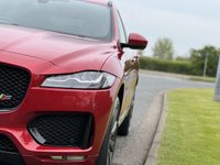 USED 2017 17 JAGUAR F-PACE 3.0 V6 S AWD 5d 296 BHP 4WD AUTO Black Pack Black/Red Leather