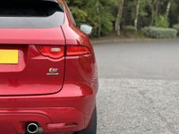 USED 2017 17 JAGUAR F-PACE 3.0 V6 S AWD 5d 296 BHP 4WD AUTO Black Pack Black/Red Leather