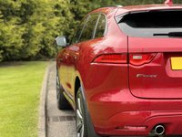 USED 2017 17 JAGUAR F-PACE 3.0 V6 S AWD 5d 296 BHP 4WD AUTO Black Pack Black/Red Leather