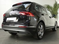 USED 2018 18 VOLKSWAGEN TIGUAN 2.0 SEL TDI BLUEMOTION TECHNOLOGY DSG 5d 148 BHP SAT NAV SUNROOF HEATED SEATS
