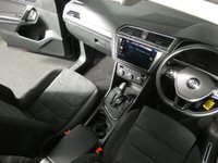USED 2018 18 VOLKSWAGEN TIGUAN 2.0 SEL TDI BLUEMOTION TECHNOLOGY DSG 5d 148 BHP SAT NAV SUNROOF HEATED SEATS