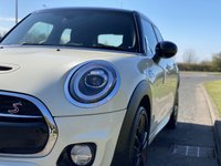 USED 2018 68 MINI HATCH COOPER 2.0 COOPER S 5d 190 BHP Sat Nav JCW Aerodynamic Kit