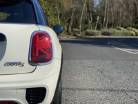 USED 2018 68 MINI HATCH COOPER 2.0 COOPER S 5d 190 BHP Sat Nav JCW Aerodynamic Kit