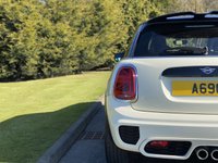 USED 2018 68 MINI HATCH COOPER 2.0 COOPER S 5d 190 BHP Sat Nav JCW Aerodynamic Kit