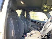 USED 2018 68 MINI HATCH COOPER 2.0 COOPER S 5d 190 BHP Sat Nav JCW Aerodynamic Kit