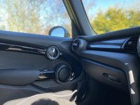 USED 2018 68 MINI HATCH COOPER 2.0 COOPER S 5d 190 BHP Sat Nav JCW Aerodynamic Kit
