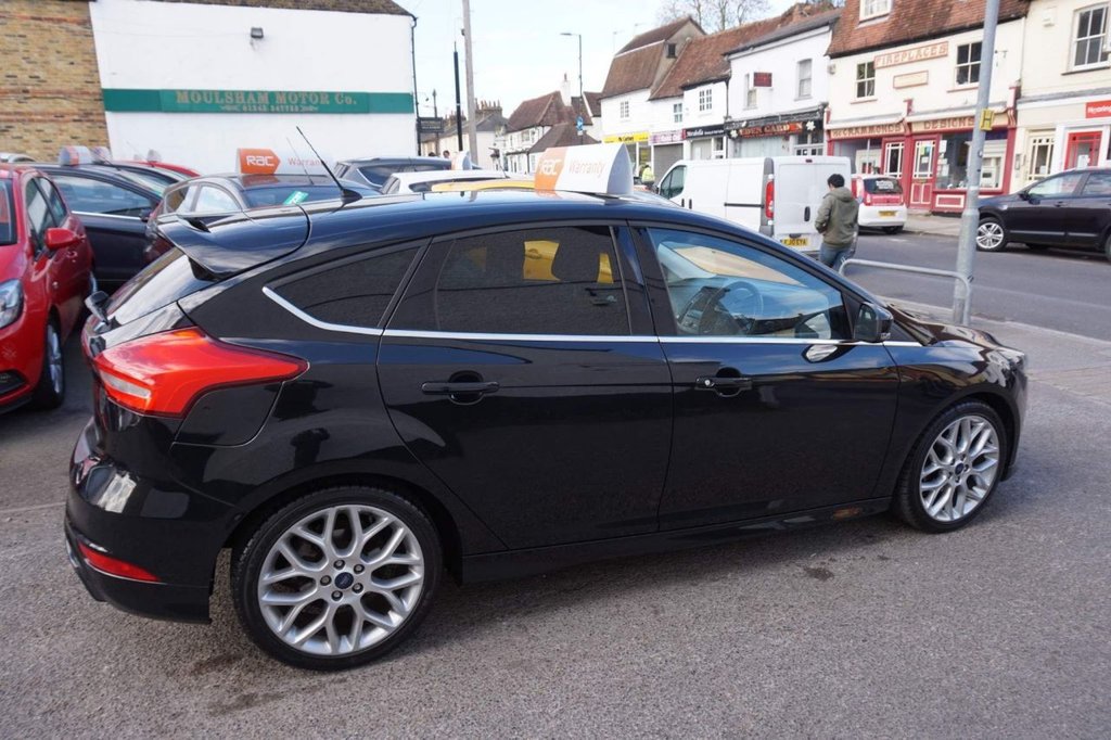 View our FORD FOCUS