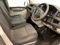 USED 2017 17 VOLKSWAGEN TRANSPORTER 2.0 T28 TDI P/V STARTLINE BMT 102 BHP 