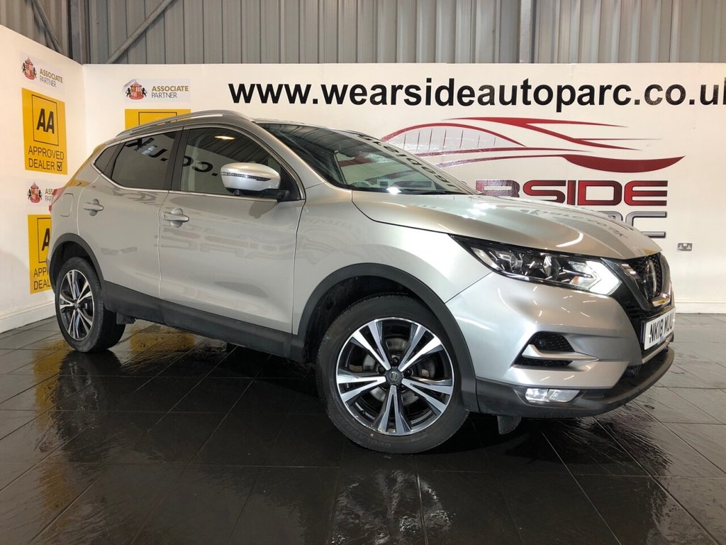 View our NISSAN QASHQAI