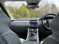 USED 2015 65 LAND ROVER RANGE ROVER EVOQUE 2.0 TD4 HSE DYNAMIC 5d 177 BHP Pan Roof Black Pack Camera