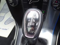 USED 2013 13 VOLVO V40 2.0 D4 R-DESIGN NAV 5d 174 BHP * SATNAV *   PANORAMIC ROOF