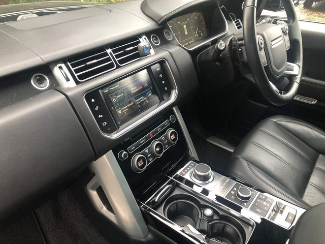 View our LAND ROVER RANGE ROVER