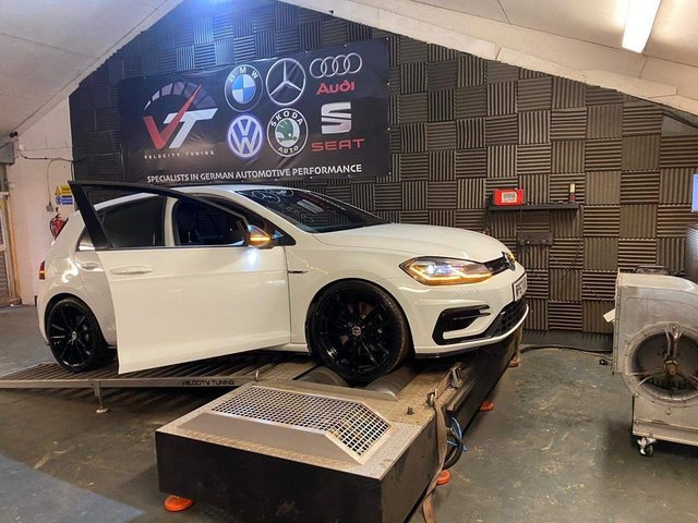 View our VOLKSWAGEN GOLF