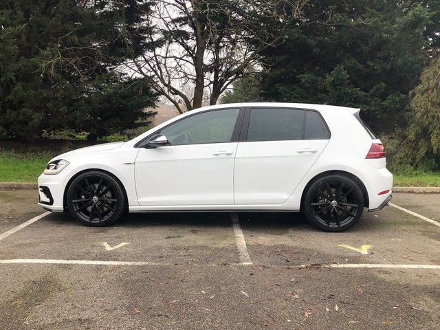 View our VOLKSWAGEN GOLF
