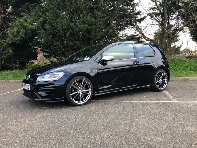 View our VOLKSWAGEN GOLF