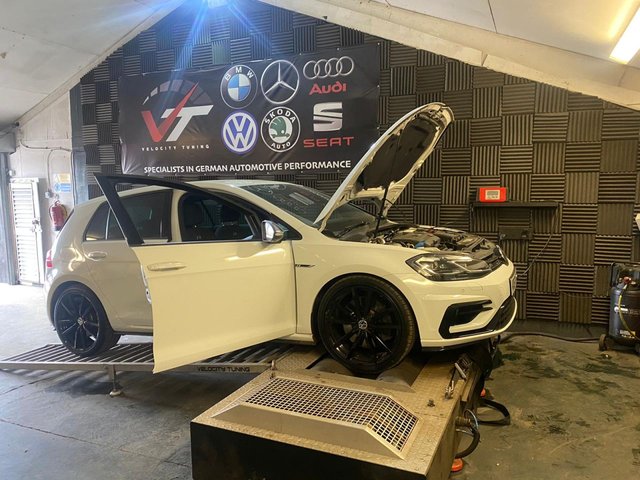 View our VOLKSWAGEN GOLF