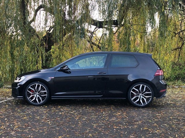 View our VOLKSWAGEN GOLF