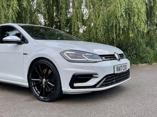 View our VOLKSWAGEN GOLF