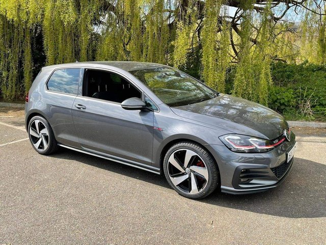 View our VOLKSWAGEN GOLF