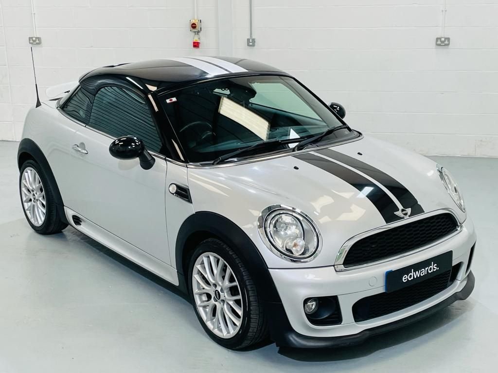View our MINI COUPE