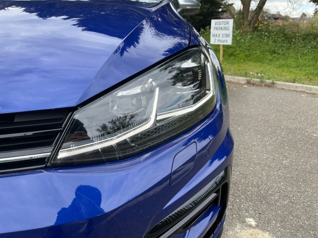 View our VOLKSWAGEN GOLF