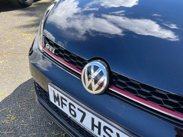 View our VOLKSWAGEN GOLF