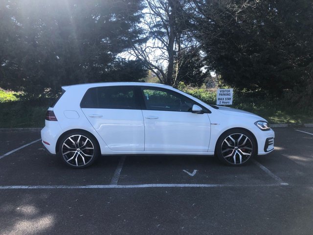 View our VOLKSWAGEN GOLF
