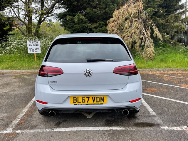 View our VOLKSWAGEN GOLF