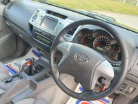 USED 2012 12 TOYOTA HI-LUX 3.0 INVINCIBLE 4X4 D-4D DCB 169 BHP REVERSING CAMERA * NO VAT ** NO VAT