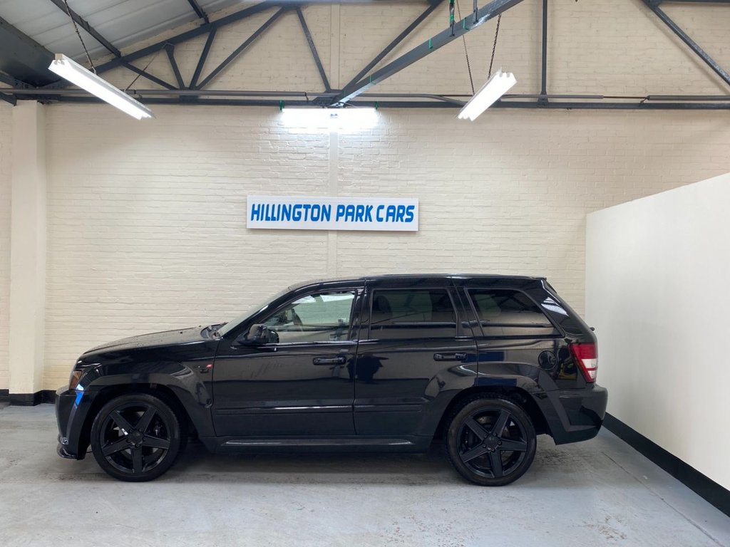 View our JEEP GRAND CHEROKEE