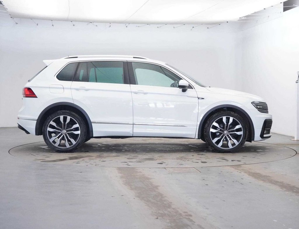 USED 2018 18 VOLKSWAGEN TIGUAN 2.0 R LINE TDI BMT 4MOTION DSG 5d 148 BHP MASSIVE SPEC CAR,DEPOSIT SECURES