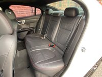 USED 2015 15 JAGUAR XF 2.2 D R-SPORT 4d 200 BHP [SUNROOF] CAMERA | SUNROOF | 20" ALLOYS | FULL SERVICE HISTORY