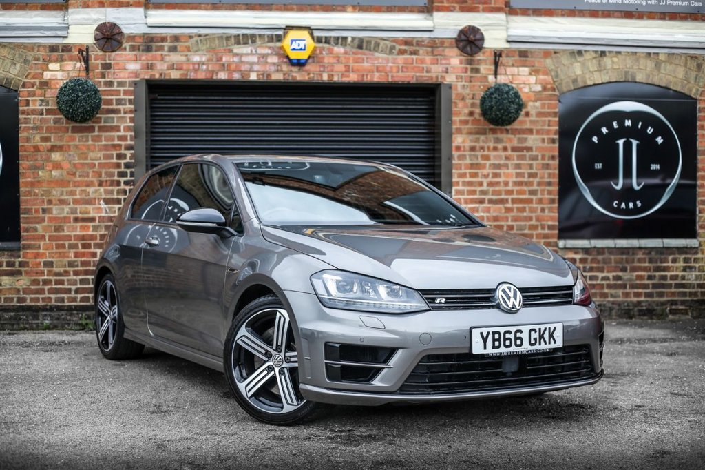 View our VOLKSWAGEN GOLF