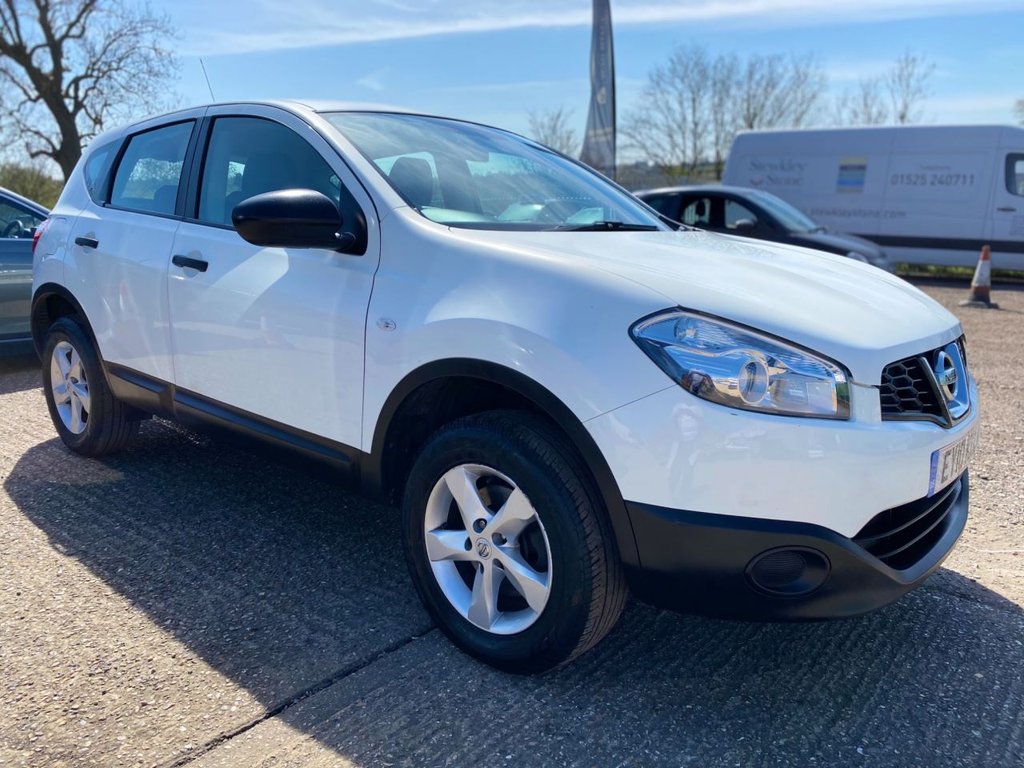 View our NISSAN QASHQAI