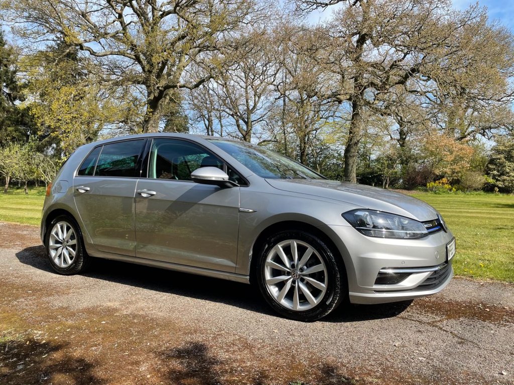View our VOLKSWAGEN GOLF