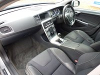 USED 2011 11 VOLVO V60 2.4 D5 R-DESIGN 5d 202 BHP www.suffolkcarcentre.co.uk - Located at Reydon