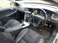 USED 2011 11 VOLVO V60 2.4 D5 R-DESIGN 5d 202 BHP www.suffolkcarcentre.co.uk - Located at Reydon