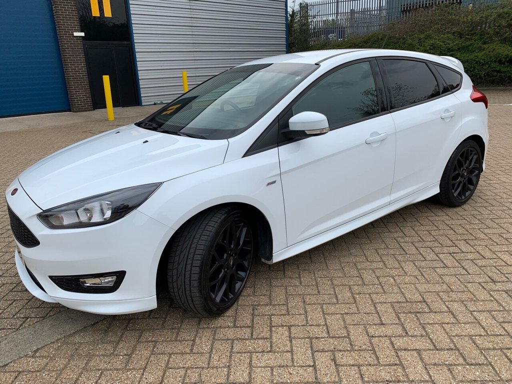 View our FORD FOCUS