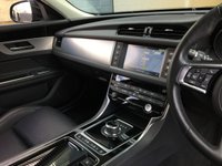 USED 2018 18 JAGUAR XF 2.0 D PRESTIGE 5d 177 BHP 
