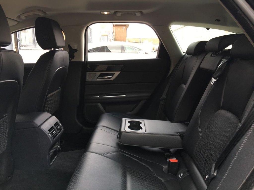 USED 2018 18 JAGUAR XF 2.0 D PRESTIGE 5d 177 BHP 