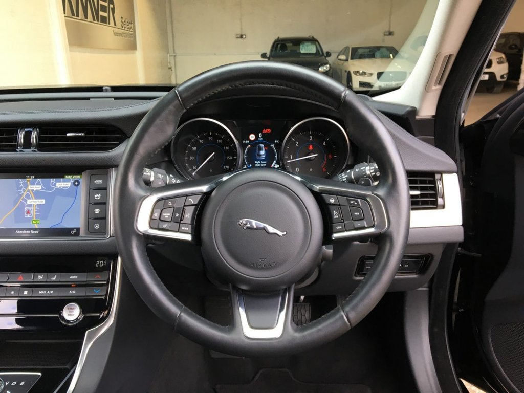 USED 2018 18 JAGUAR XF 2.0 D PRESTIGE 5d 177 BHP 