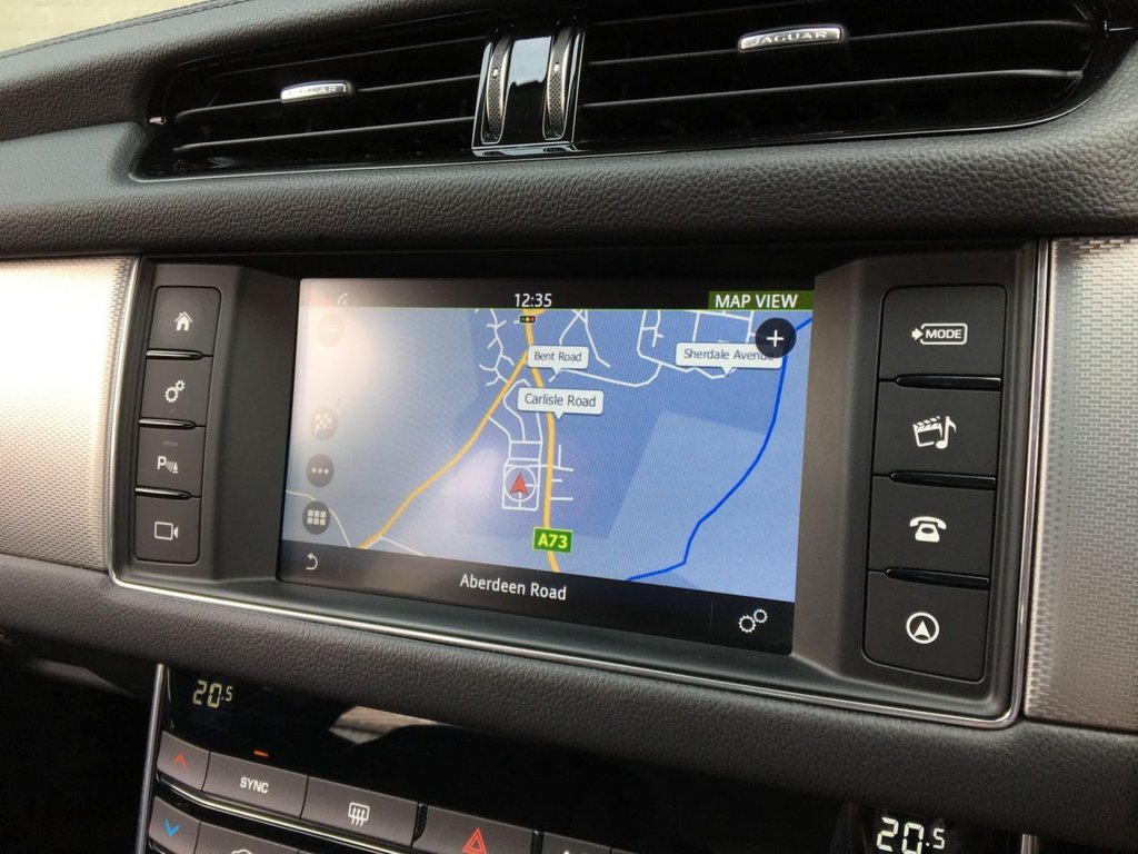 USED 2018 18 JAGUAR XF 2.0 D PRESTIGE 5d 177 BHP 