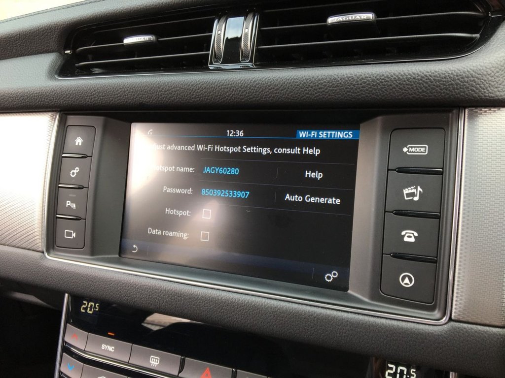 USED 2018 18 JAGUAR XF 2.0 D PRESTIGE 5d 177 BHP 