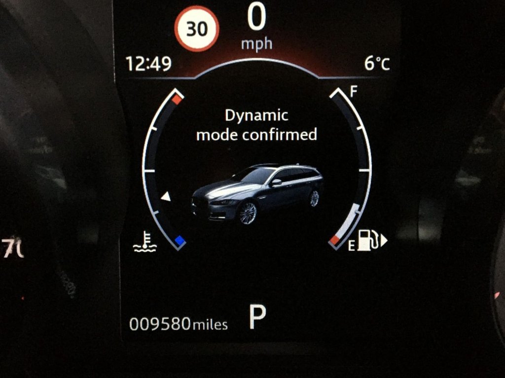 USED 2018 18 JAGUAR XF 2.0 D PRESTIGE 5d 177 BHP 
