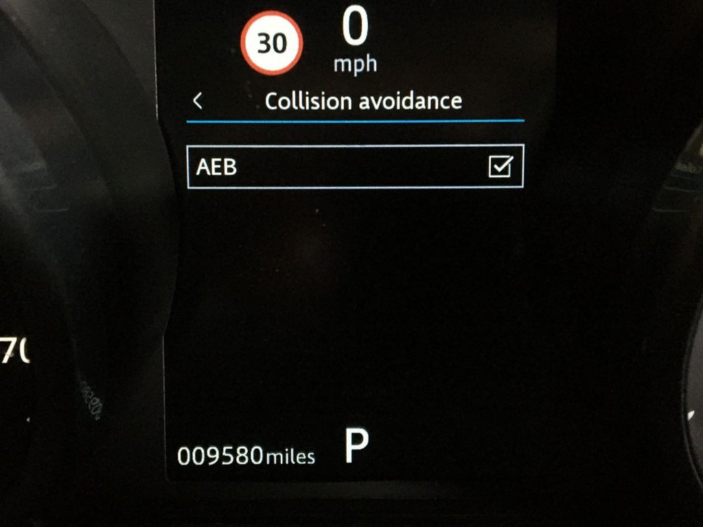 USED 2018 18 JAGUAR XF 2.0 D PRESTIGE 5d 177 BHP 